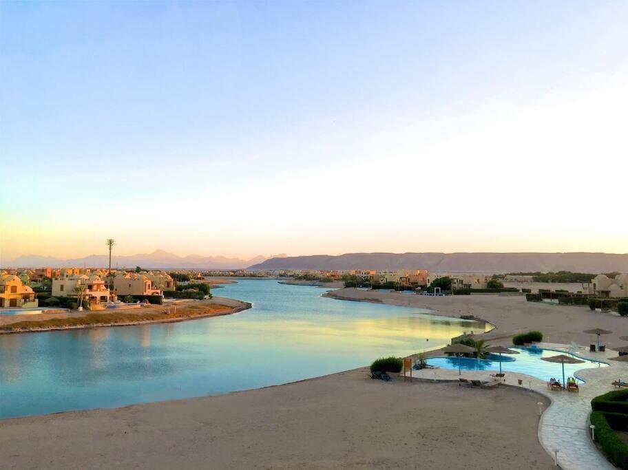 Artsy 1 Bedroom Apt/ Free Pool & Lagoon Access @Elgouna Hurghada Exteriér fotografie